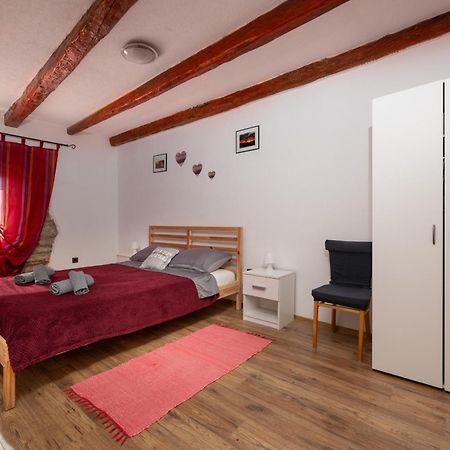 Holiday Home Dide Канфанар Экстерьер фото