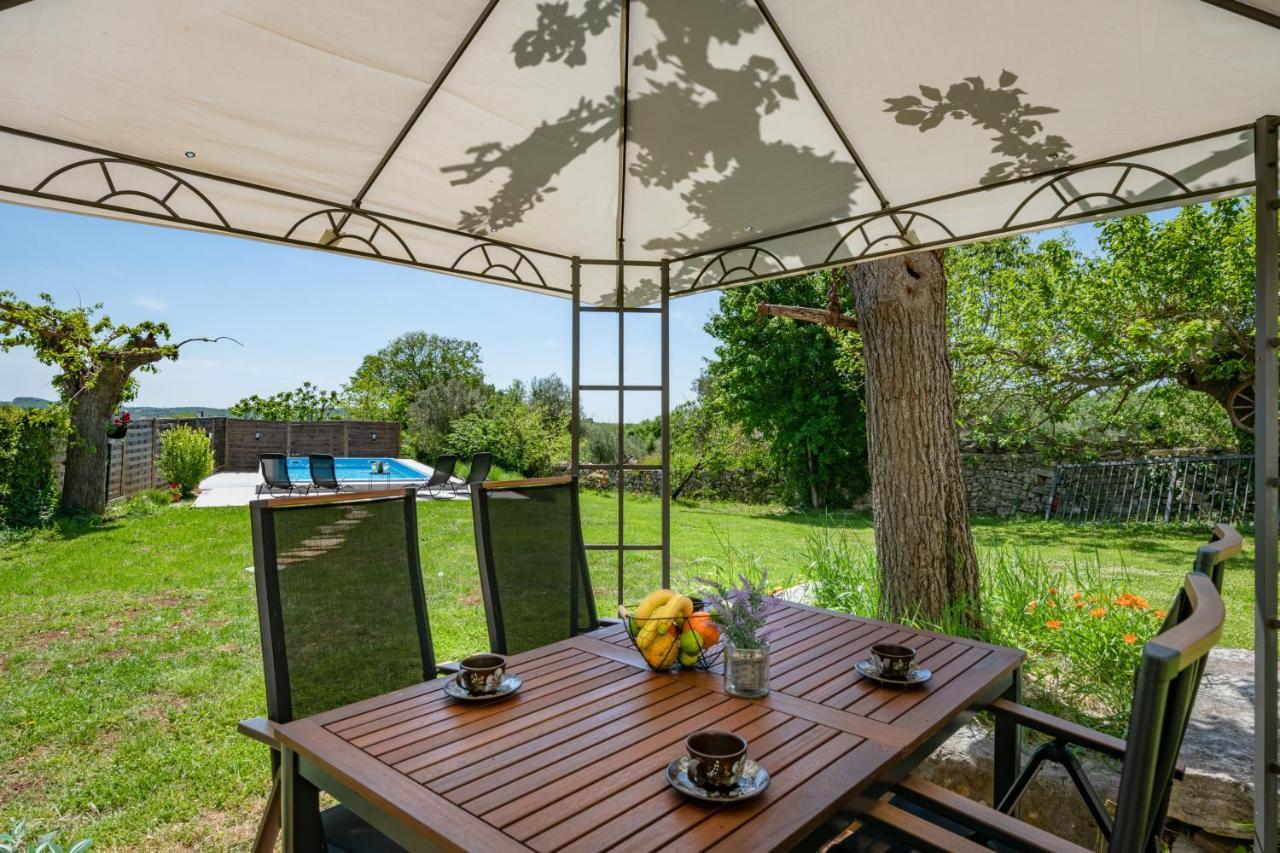 Holiday Home Dide Канфанар Экстерьер фото